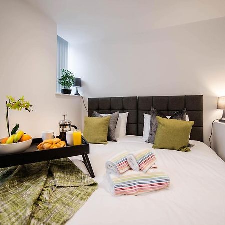 Charles Alexander Short Stay - Windmill House Apartments Литам-Сент-Эннс Экстерьер фото